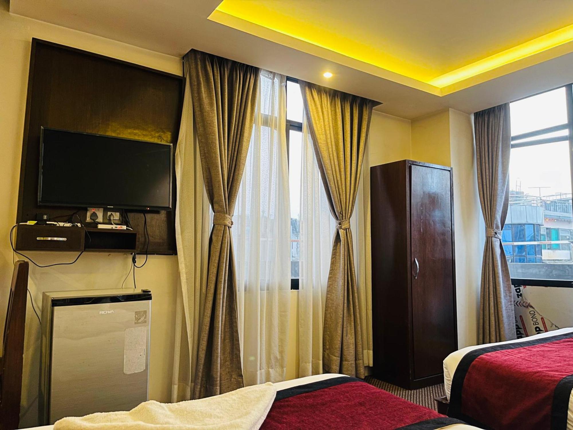 Hotel De Universal Kathmandu Exterior photo