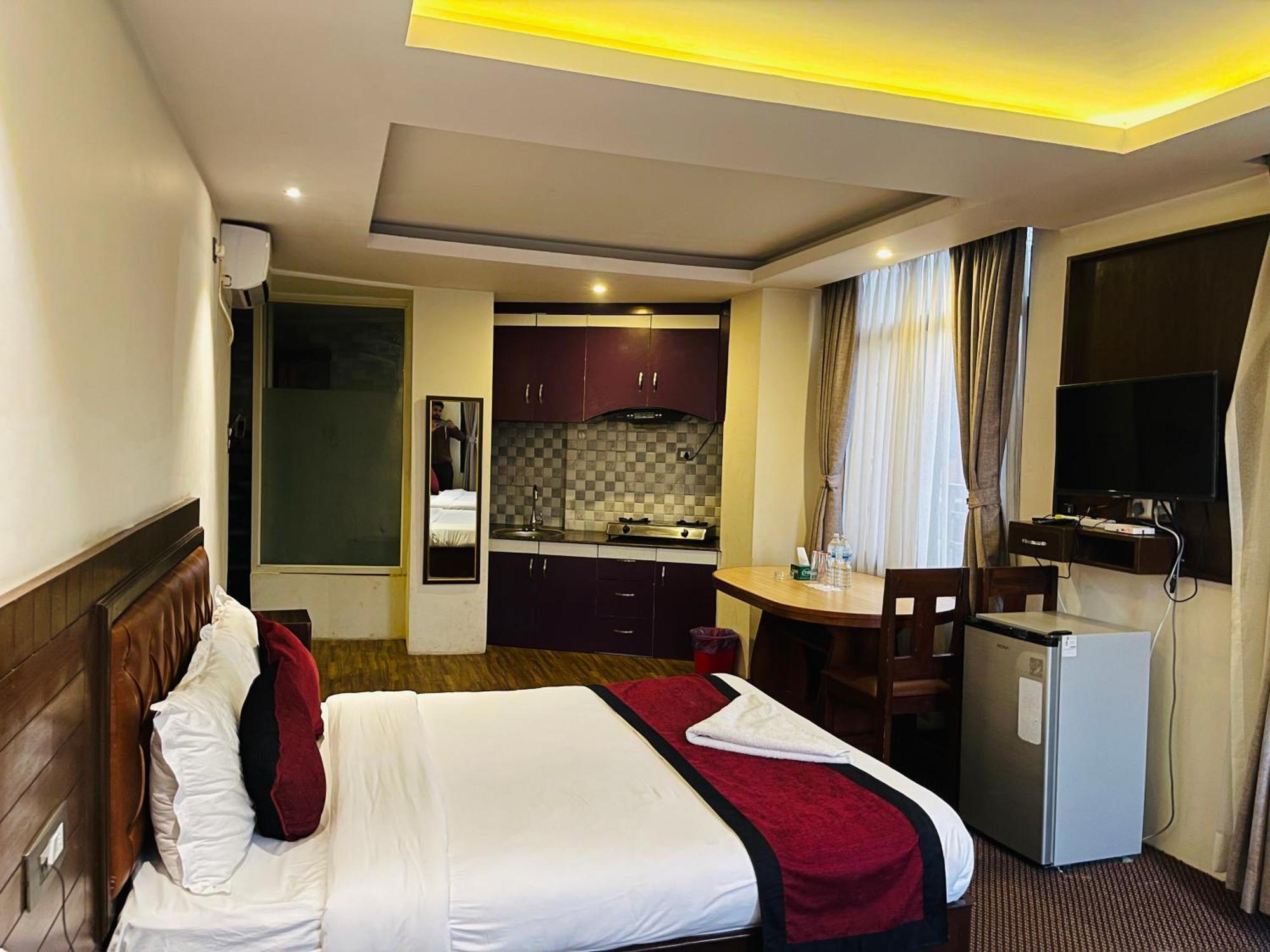 Hotel De Universal Kathmandu Exterior photo