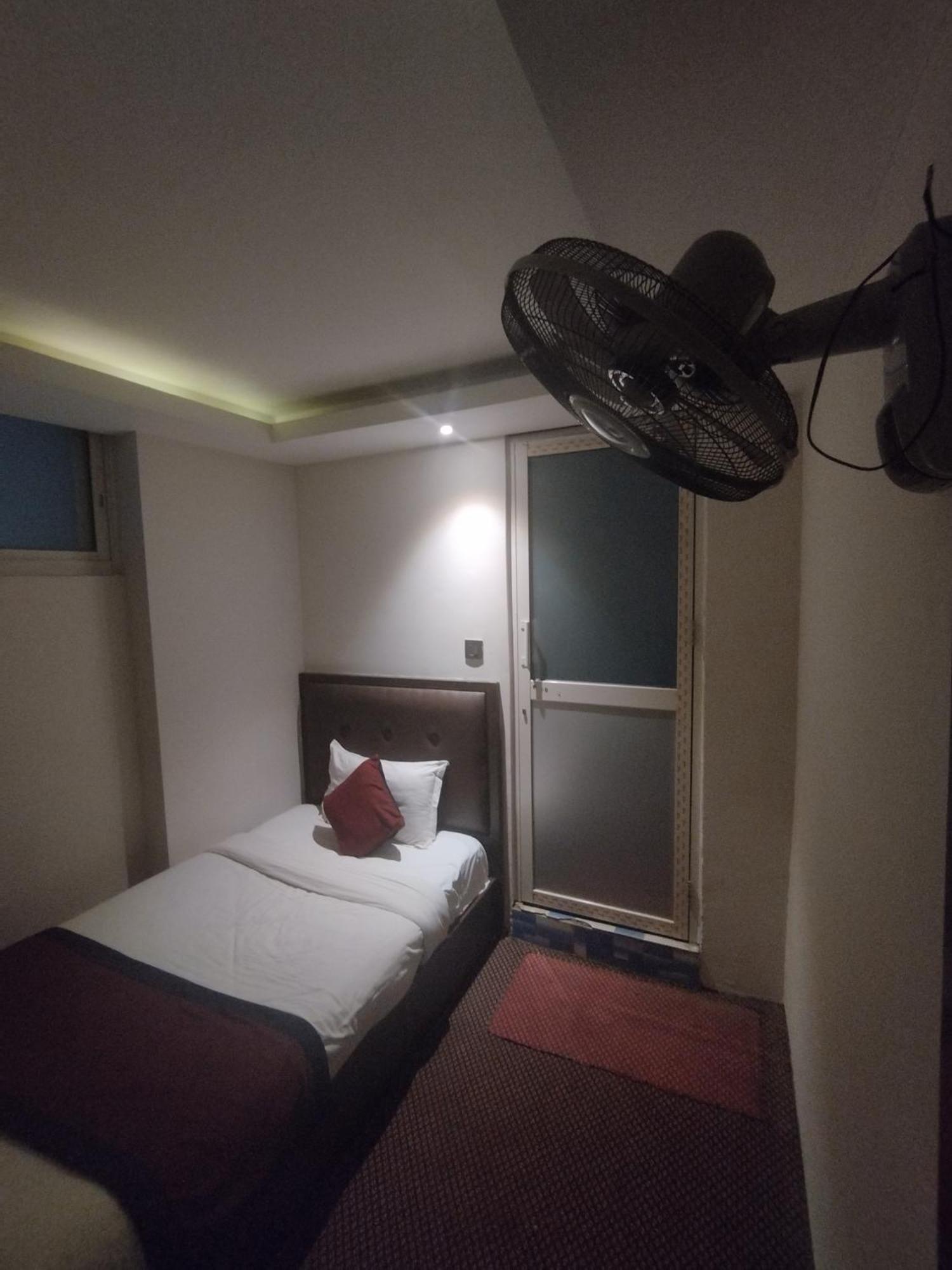 Hotel De Universal Kathmandu Exterior photo